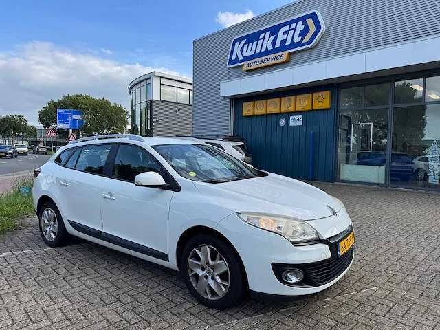 Renault mégane estate 1.5 dci expression 64-tts-8 - afbeelding 14 van  19