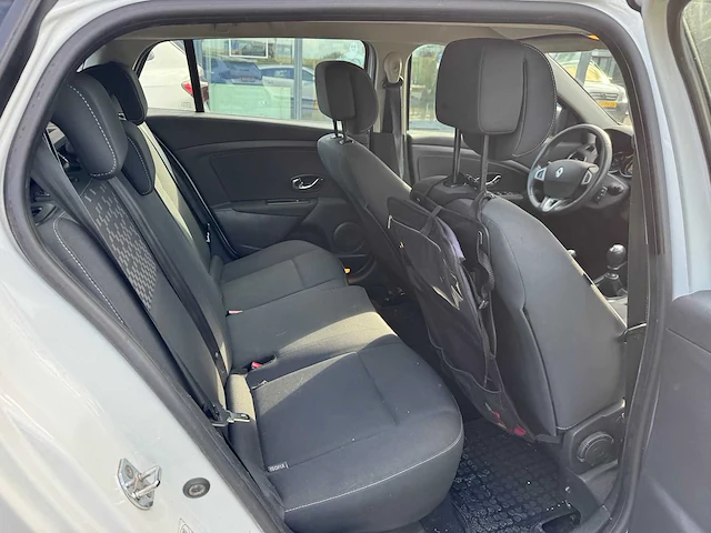 Renault mégane estate 1.5 dci expression 64-tts-8 - afbeelding 18 van  19