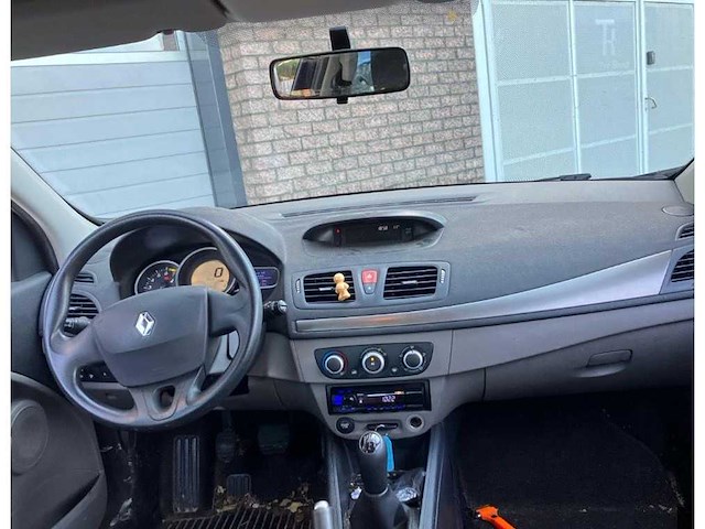 Renault mégane estate 1.6 authentique, 09-lpv-1 - afbeelding 14 van  14