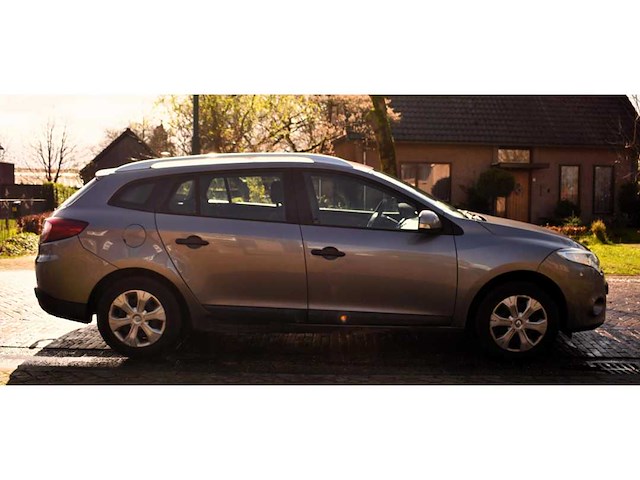 Renault mégane estate 1.6 authentique 2010 - afbeelding 21 van  21