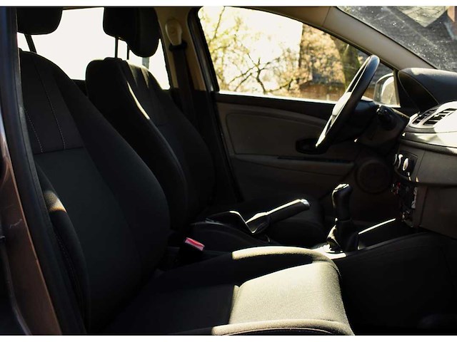 Renault mégane estate 1.6 authentique 2010 - afbeelding 2 van  21