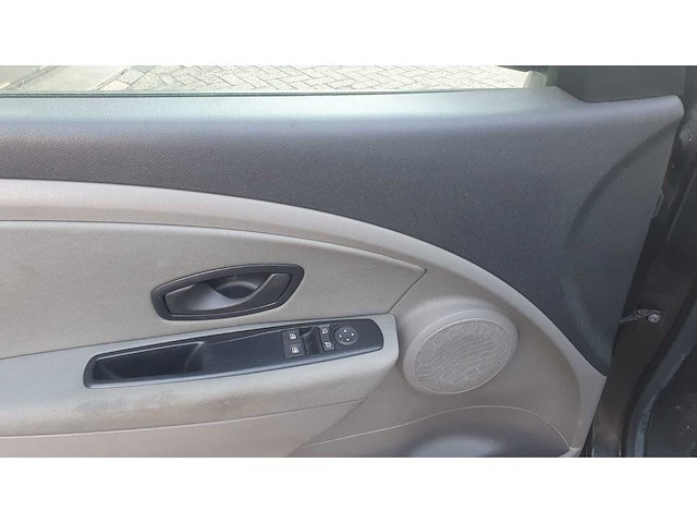 Renault mégane estate 1.6 authentique, 80-ndb-9 - afbeelding 2 van  14