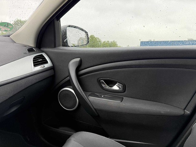 Renault mégane estate 2.0 dynamique automaat, 89-kpv-3 - afbeelding 3 van  14