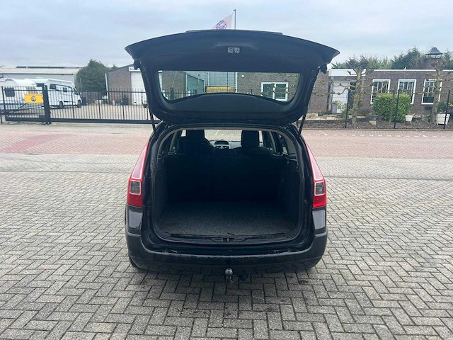 Renault mégane grand tour - 1.6-16v business l.,98-xg-xl - afbeelding 14 van  17
