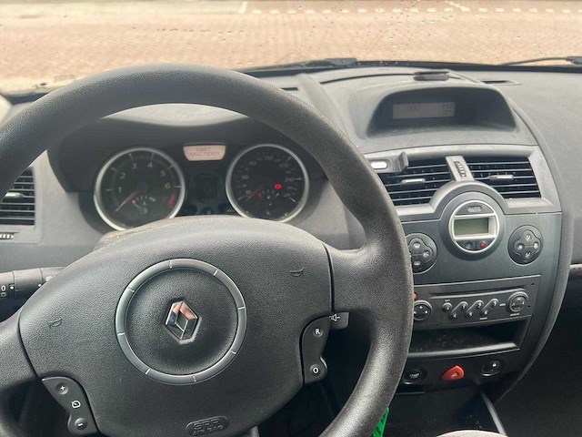 Renault mégane grand tour - 1.6-16v business l.,98-xg-xl - afbeelding 2 van  8