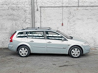 Renault mégane grand tour 2.0-16v dynam.luxe 135pk 2005, 99-rv-zb - afbeelding 3 van  36