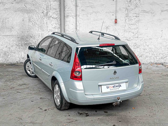 Renault mégane grand tour 2.0-16v dynam.luxe 135pk 2005, 99-rv-zb - afbeelding 11 van  36