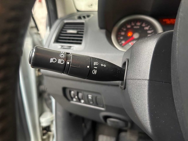 Renault mégane grand tour 2.0-16v dynam.luxe 135pk 2005, 99-rv-zb - afbeelding 14 van  36