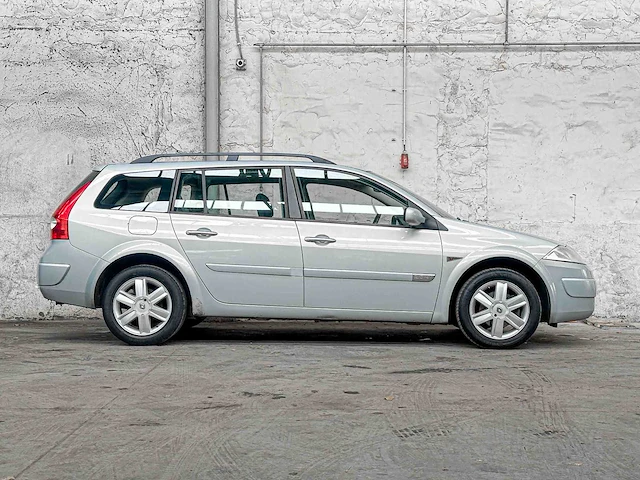 Renault mégane grand tour 2.0-16v dynam.luxe 135pk 2005, 99-rv-zb - afbeelding 10 van  21