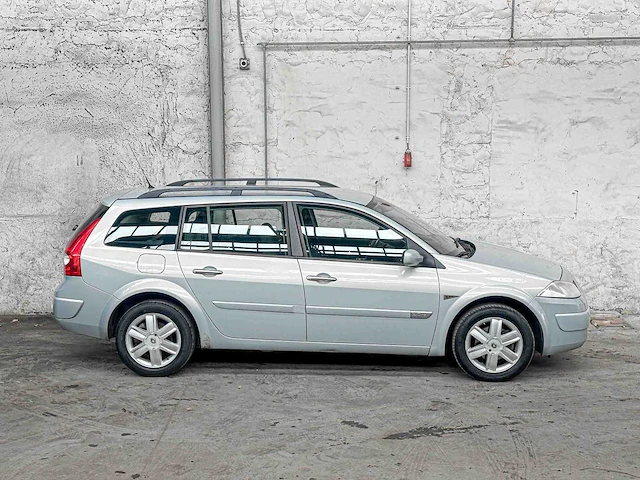 Renault mégane grand tour 2.0-16v dynam.luxe 135pk 2005, 99-rv-zb - afbeelding 12 van  21