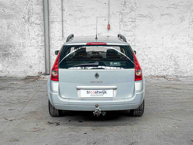 Renault mégane grand tour 2.0-16v dynam.luxe 135pk 2005, 99-rv-zb - afbeelding 17 van  21