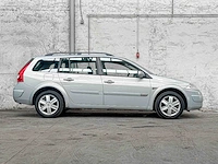 Renault mégane grand tour 2.0-16v dynam.luxe 135pk 2005, 99-rv-zb - afbeelding 2 van  36