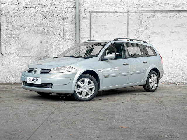 Renault mégane grand tour 2.0-16v dynam.luxe 135pk 2005, 99-rv-zb - afbeelding 1 van  36