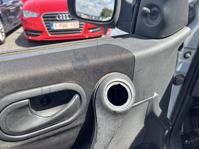 Renault megane sedan 1.6i 16v authentique confort,2004 - afbeelding 2 van  36