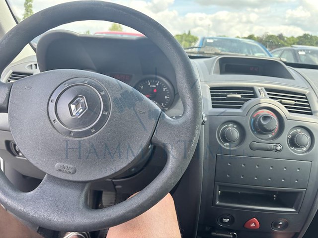 Renault megane sedan 1.6i 16v authentique confort,2004 - afbeelding 9 van  36