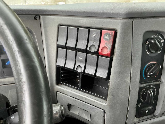 Renault midlum 180 dci vrachtwagen - afbeelding 21 van  74