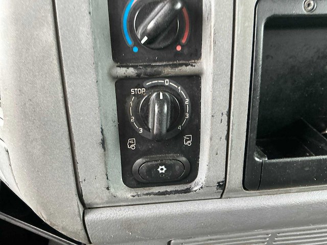 Renault midlum 180 dci vrachtwagen - afbeelding 25 van  74