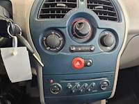 Renault modus 1.2-16v authentique, 58-pjv-4 - afbeelding 2 van  11
