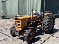 Renault oldtimer tractor - afbeelding 1 van  9