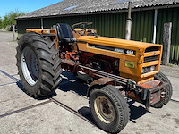 Renault oldtimer tractor - afbeelding 3 van  9