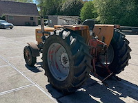 Renault oldtimer tractor - afbeelding 6 van  9