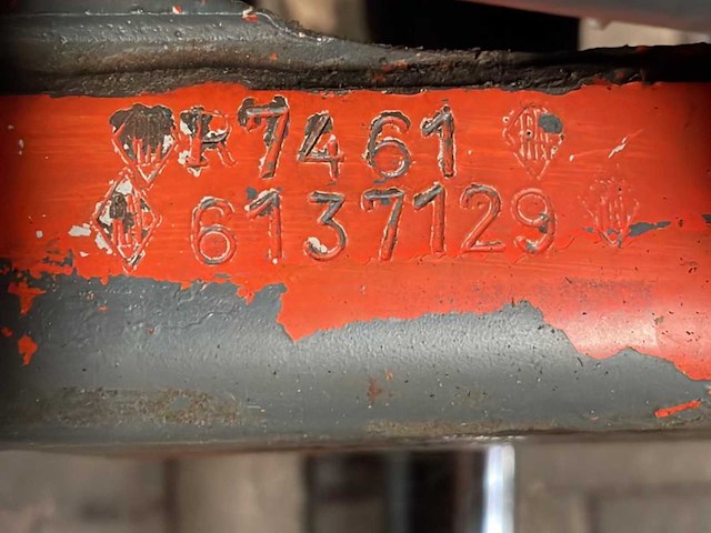 Renault oldtimer tractor - afbeelding 9 van  9