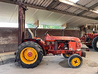 Renault oldtimer tractor - afbeelding 9 van  12