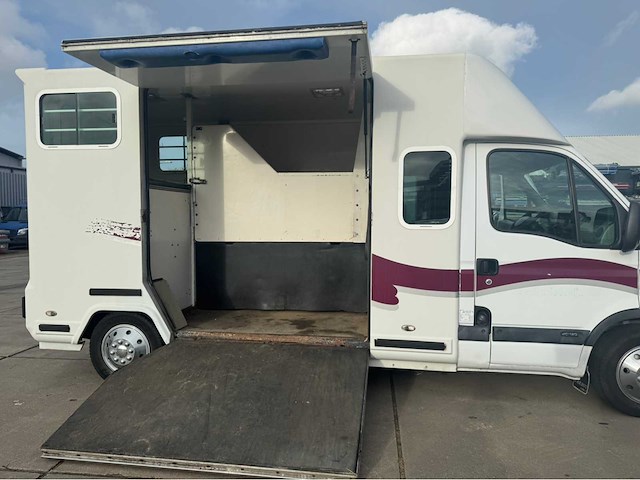 Renault paardenwagen - afbeelding 17 van  42