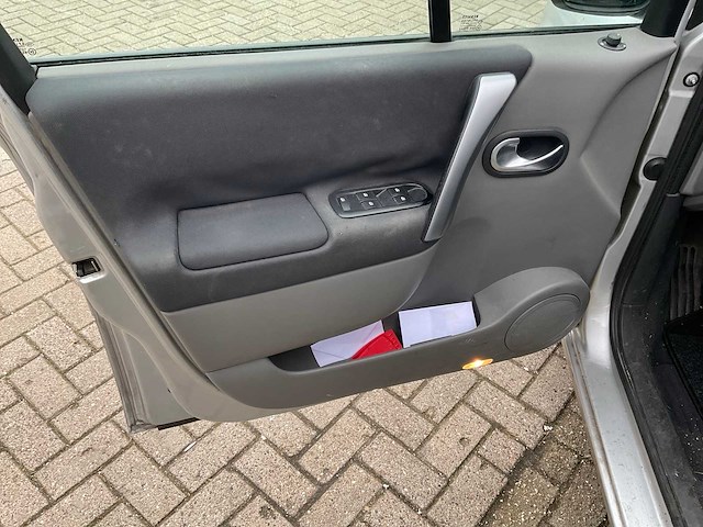 Renault scénic 05-zf-zf - afbeelding 25 van  31