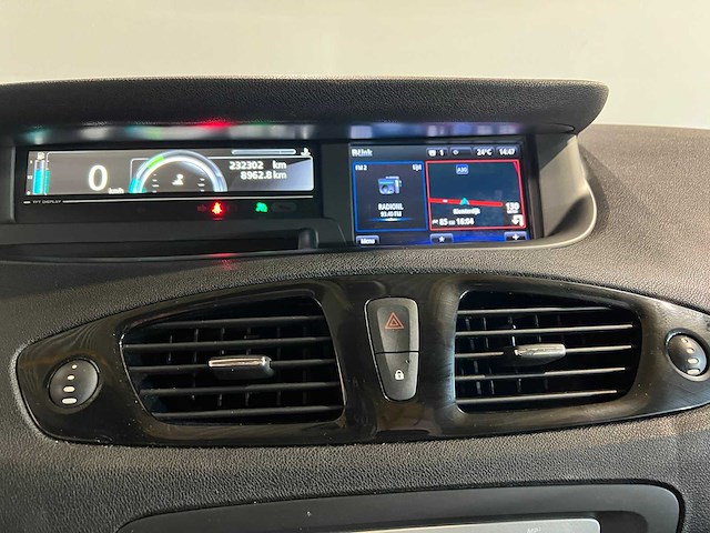 Renault scénic 1.2 tce r-cinéma, 2-xgz-18 - afbeelding 17 van  24
