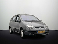 Renault scénic 1.6-16v dynamique 2002 | 20-rz-zf - afbeelding 9 van  12
