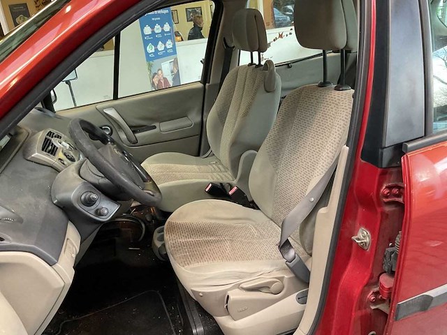 Renault scénic 1.6-16v dynamique comfort 2006 | 24-sr-zs - afbeelding 7 van  13