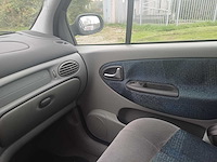 Renault scénic 1.6 16v expression automaat, 38-jr-hz - afbeelding 7 van  15