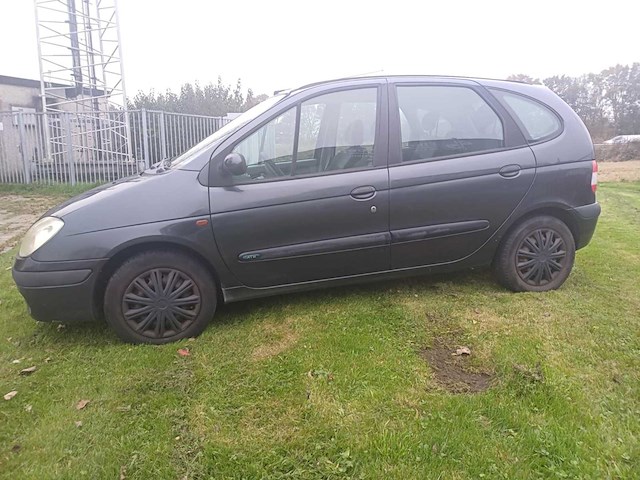 Renault scénic 1.6 16v expression automaat, 38-jr-hz - afbeelding 14 van  15