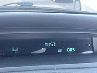 Renault scénic 1.6-16v expression comfort 2005 | 31-rz-xz - afbeelding 2 van  22