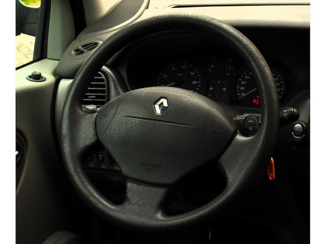 Renault scénic 1.8-16v air 2003 - afbeelding 3 van  18