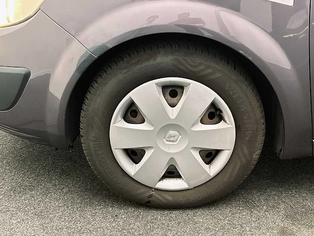 Renault scénic 2.0-16v authentique comfort 2004 | 10-pr-fs - afbeelding 34 van  49