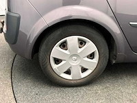 Renault scénic 2.0-16v authentique comfort 2004 | 10-pr-fs - afbeelding 28 van  46
