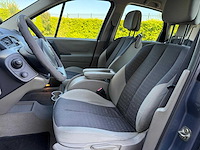 Renault scénic 2.0 16v business line, 68-tf-ln - afbeelding 17 van  19