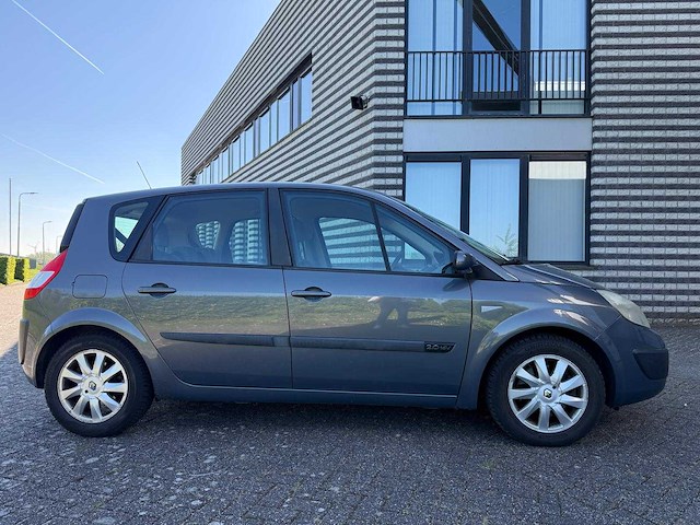 Renault scénic 2.0 16v business line, 68-tf-ln - afbeelding 15 van  19