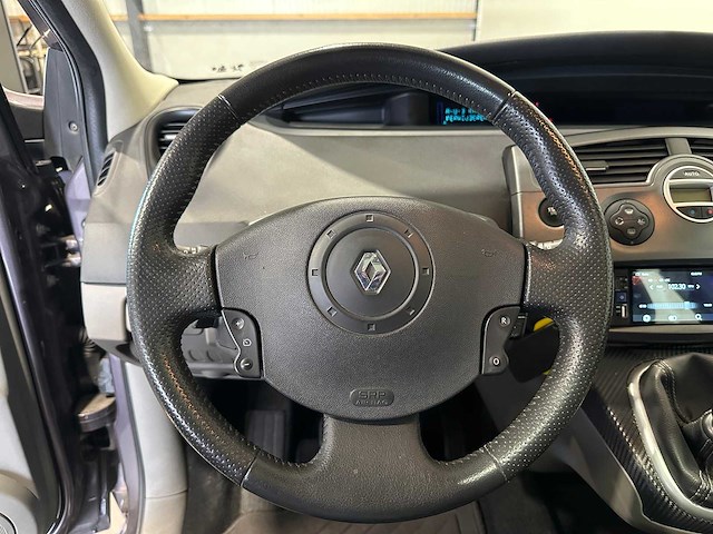 Renault scénic 2.0-16v dynam.comf. 64-pp-tk - afbeelding 4 van  13