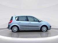 Renault scénic 2.0-16v dynamique 2007 | 21-xj-tj - afbeelding 27 van  28