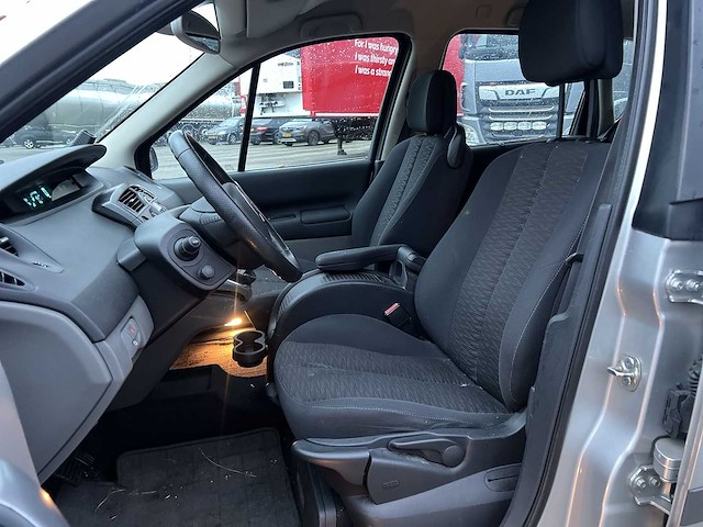 Renault scénic 2.0-16v dynamique 2007 | 21-xj-tj - afbeelding 2 van  28