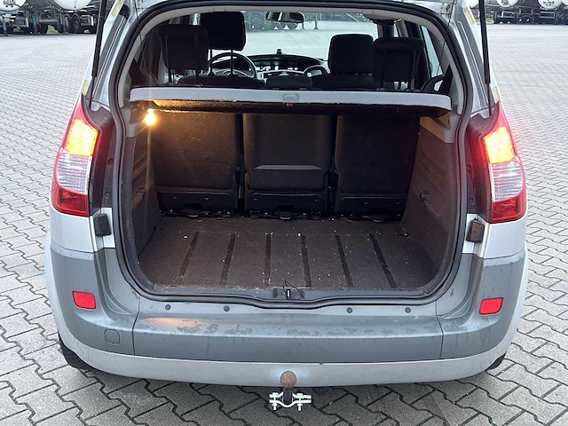 Renault scénic 2.0-16v dynamique 2007 | 21-xj-tj - afbeelding 14 van  28