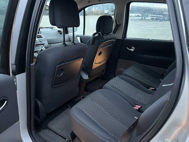 Renault scénic 2.0-16v dynamique 2007 | 21-xj-tj - afbeelding 17 van  28