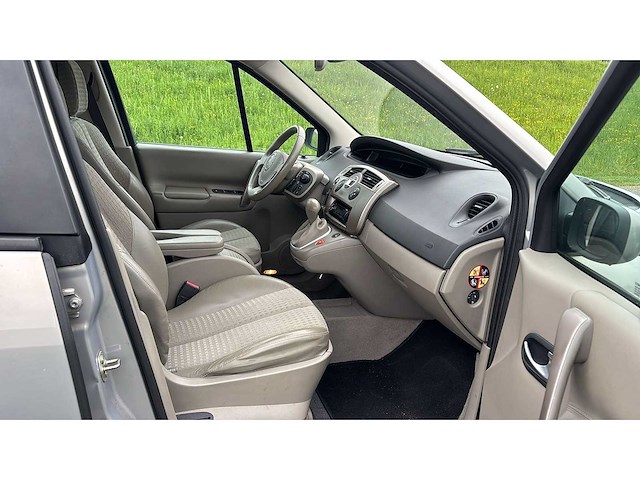 Renault scénic 2.0-16v dynamique luxe | 16-ns-sg i - afbeelding 2 van  13