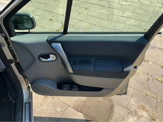 Renault scénic 2.0-16v tech line 86-ts-xs - afbeelding 5 van  23