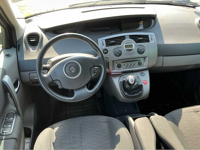 Renault scénic 2.0-16v tech line 86-ts-xs - afbeelding 19 van  21