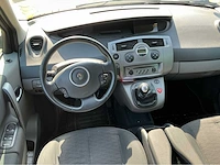 Renault scénic 2.0-16v tech line 86-ts-xs - afbeelding 19 van  21
