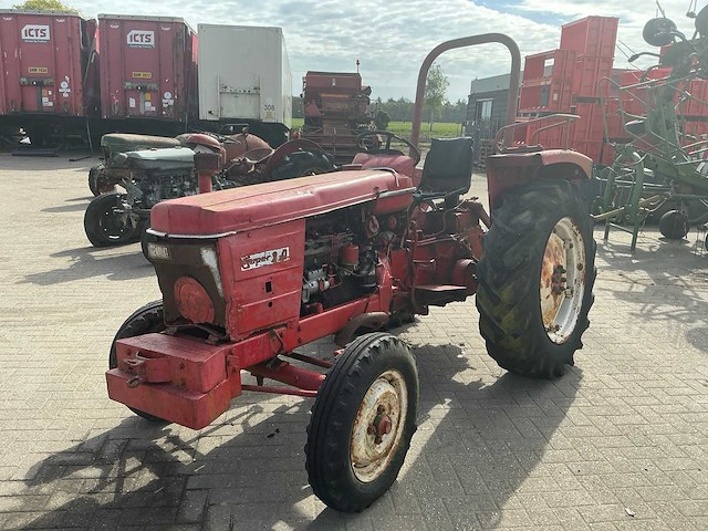 Renault super 2d oldtimer tractor - afbeelding 1 van  17